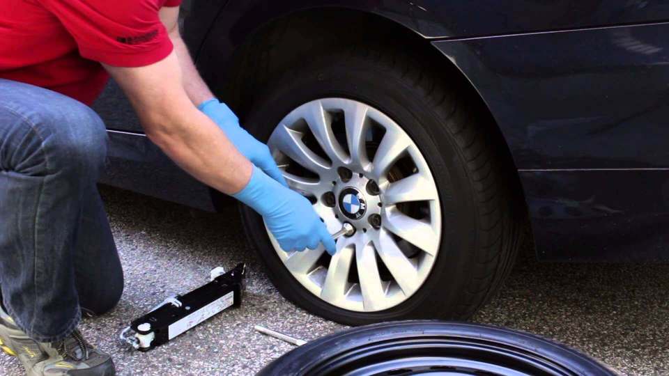Emergency Tire Change Service Ottawa